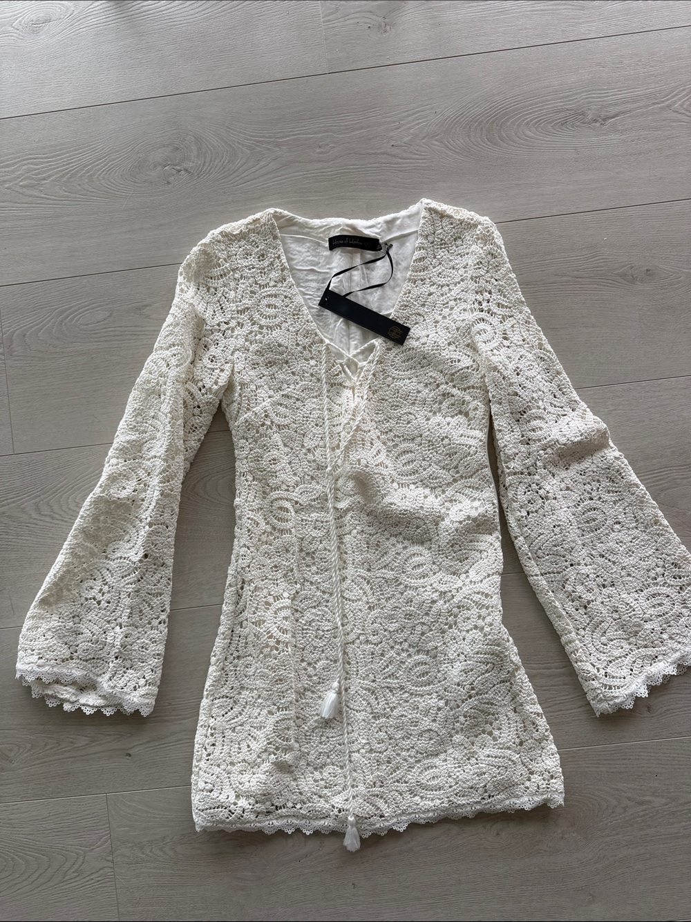 House of Harlow 1960 Cream Crochet Lace V-Neck Top